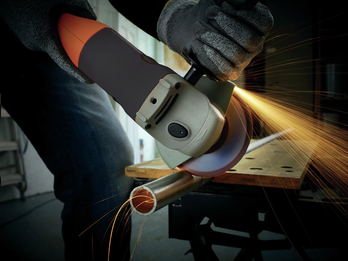 Black & Decker KG1202K-QS Meuleuse D'angle 1200 Watt 125 Mm 2 Black & Decker KG1202K-QS Meuleuse D'angle 1200 Watt 125 Mm – Image 2