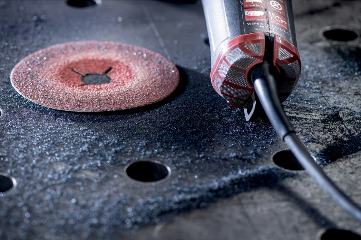 Metabo WEPBA 19-150 Q DS M-Brush Meuleuse D'angle 150 Mm 613117000 3 Metabo WEPBA 19-150 Q DS M-Brush Meuleuse D'angle 150 Mm 613117000 – Image 3